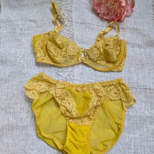 Vintage Set Oscar de la Renta Ser Lingerie Bra Pantie 34C / M